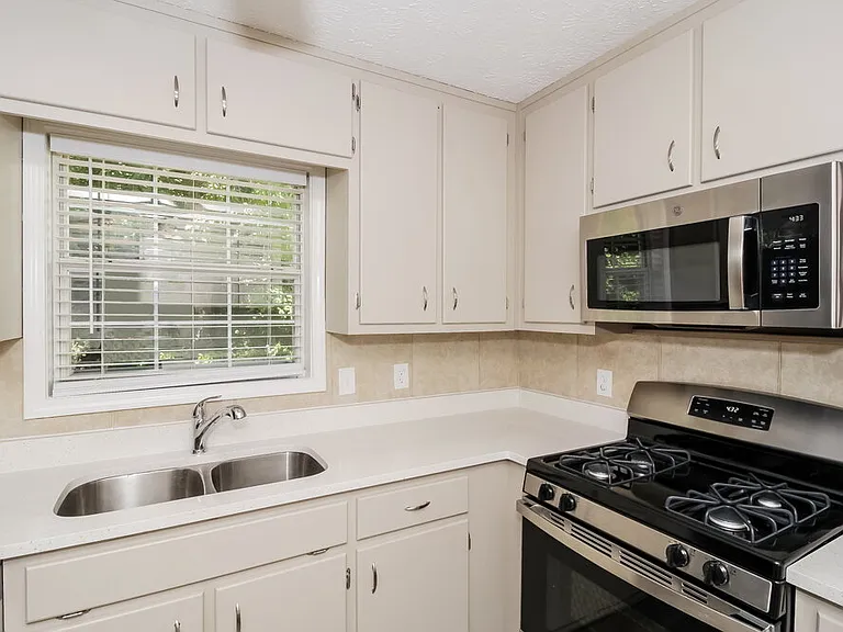 3756 Cherokee Overlook Dr — Photo 10