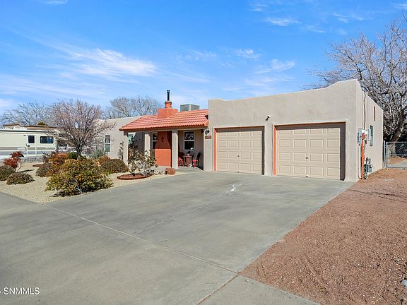 3rd image of 1243 Oakridge Dr