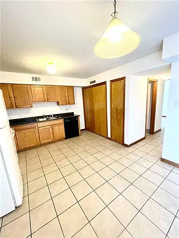 724 Vouray Dr #C — Photo 4
