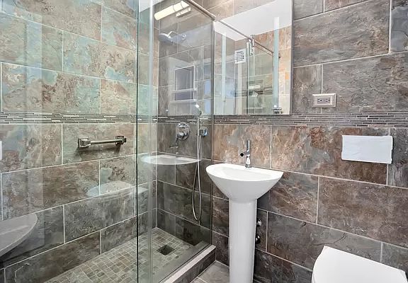 5th image of 165 W End Ave APT 17A