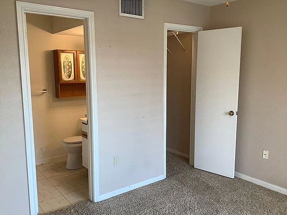 5th image of 525 Southwest Pkwy #303-4