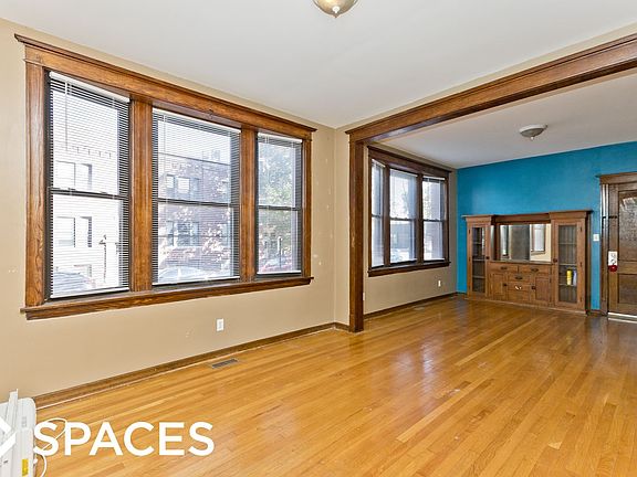 3rd image of 2806 N Francisco Ave #1A