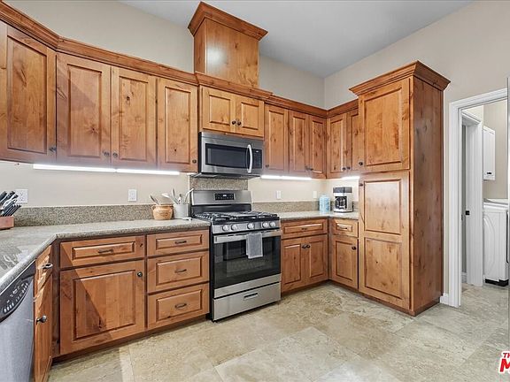 3rd image of 5935 Buena Suerte Rd