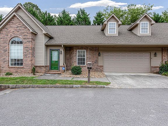 2nd image of 1024 Silver Creek Ln
