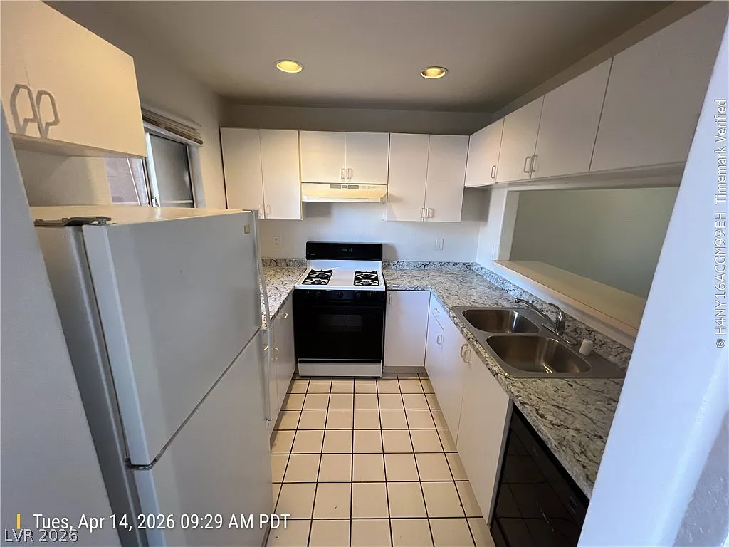 2 bed, 2.0 bath, 989 sqft, $1,200 — Photo 4