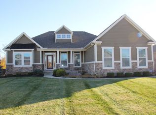 636 Burnside Dr, Tipp City, OH 45371