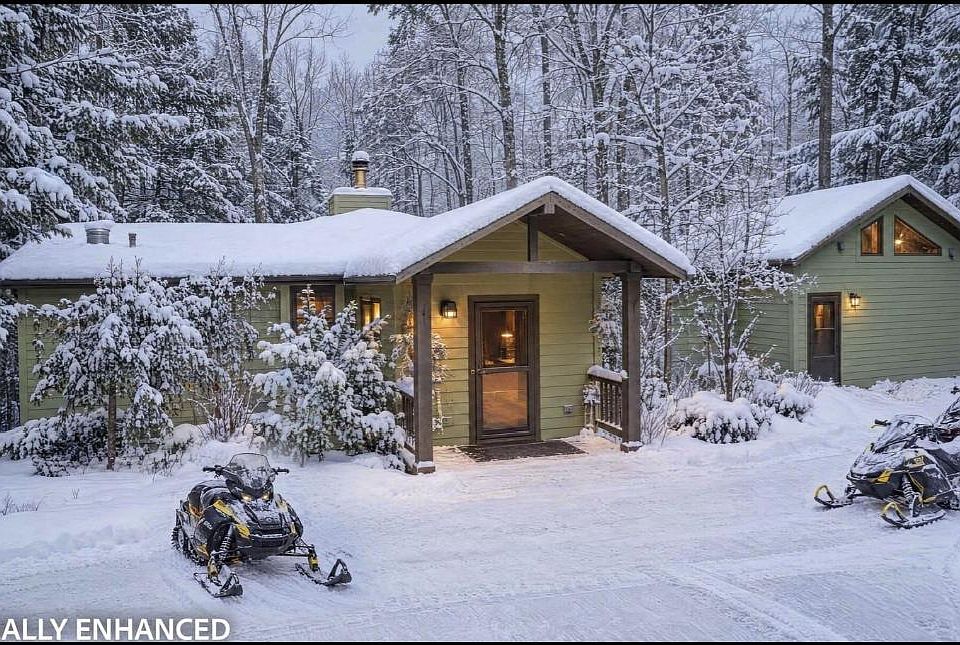 1st image of 2990 Oak Ridge Ln