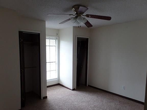 4th image of 6139 White Oak Dr