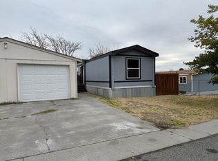 2105 N Steptoe St TRAILER 106, Kennewick, WA