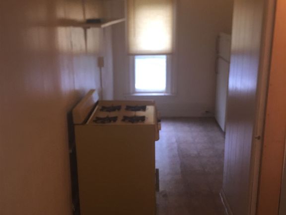 3rd image of 17 Caledonia St NE