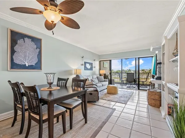 803 River Point DR #306B, NAPLES, FL 34102