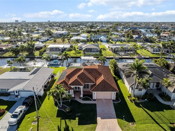 5130 Santa Rosa Ct, Cape Coral, FL 33904