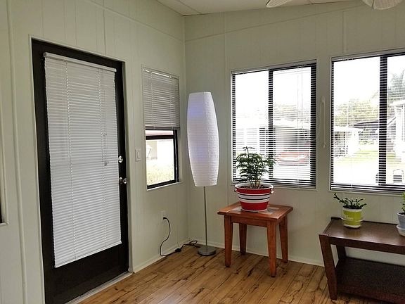 3rd image of 5016 Twingate Ave