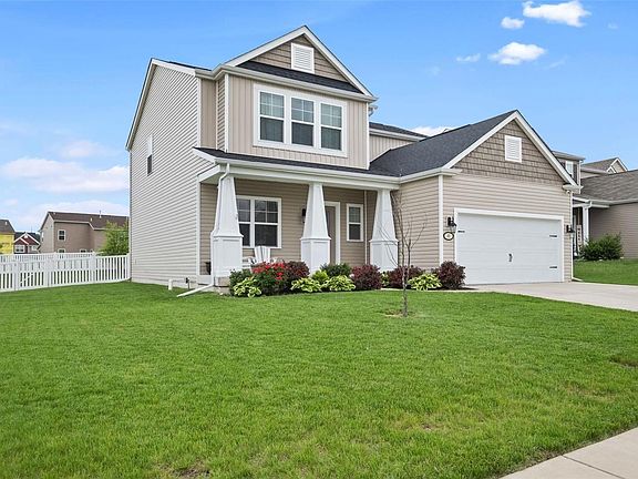 2nd image of 40 Birch Brook Ct