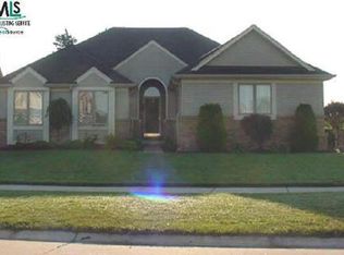 52794 Cross Creeks, New Baltimore, MI 48047