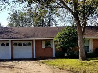 1416 Forest Park Ct, Sweeny, TX 77480