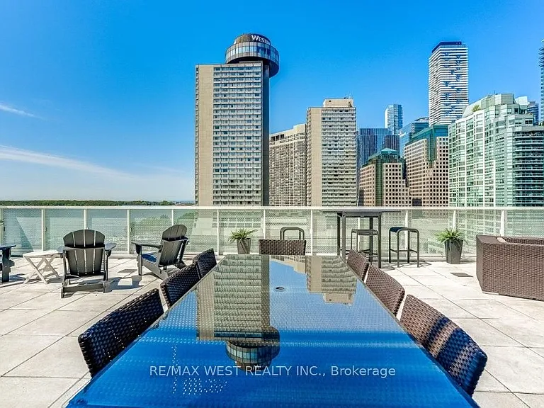 15 Queens Quay E #1006 — Photo 28