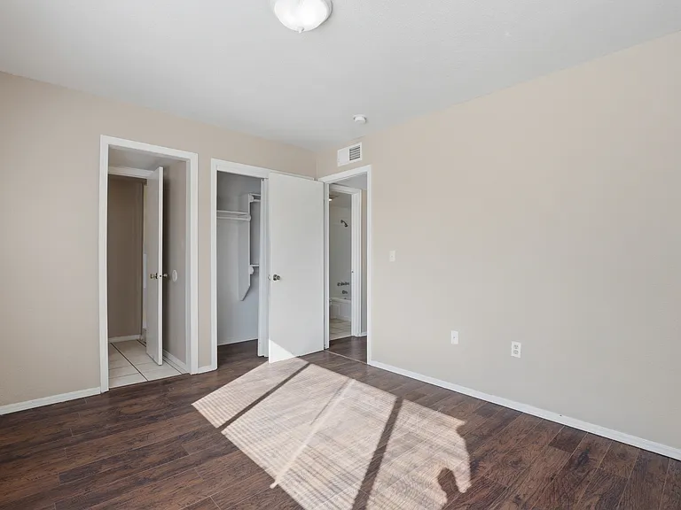 1628 Claudia Dr — Photo 8