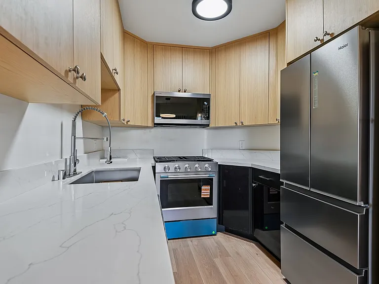 El Dorado - 1342 N. Fuller Avenue — Photo 43