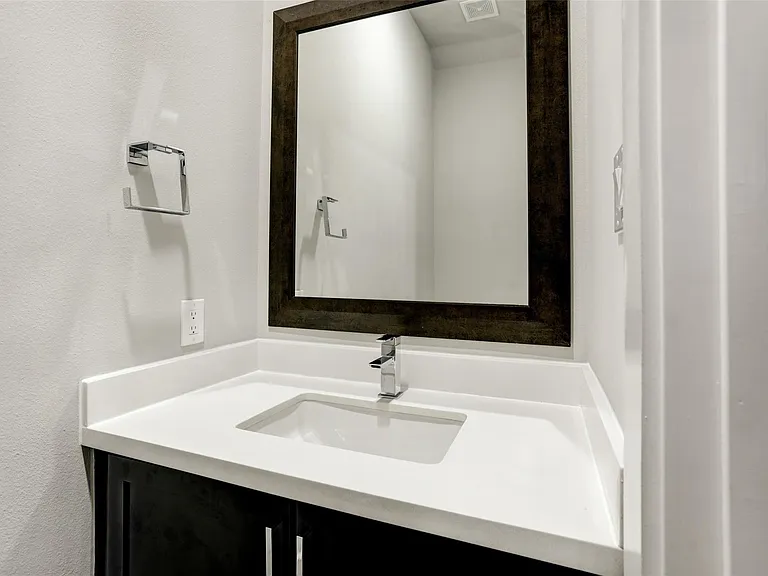 1309 Laird St #A — Photo 4