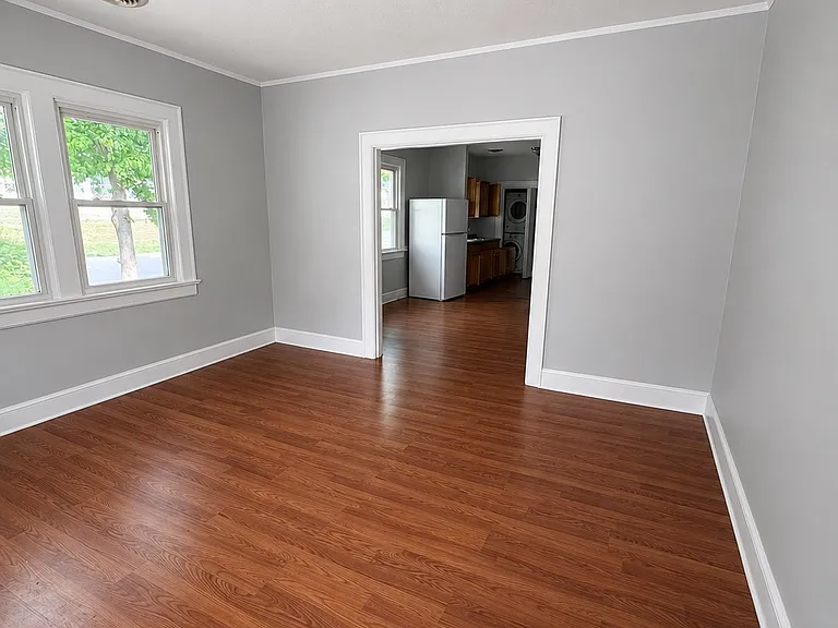 2300 Marsh St — Photo 2