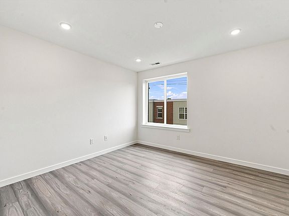 4th image of 1338 N 15th St APT C4