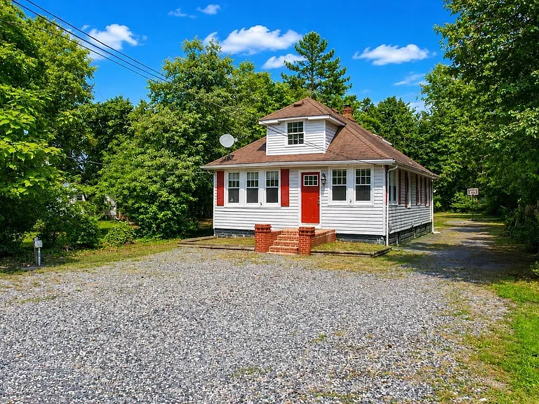316 Pitney Rd — Photo 6