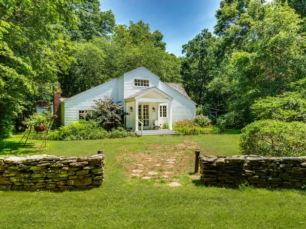 8 Ruffed Grouse Ct, East Hampton, NY 11937