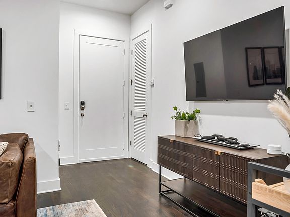 5th image of 210 30th Ave N APT 403