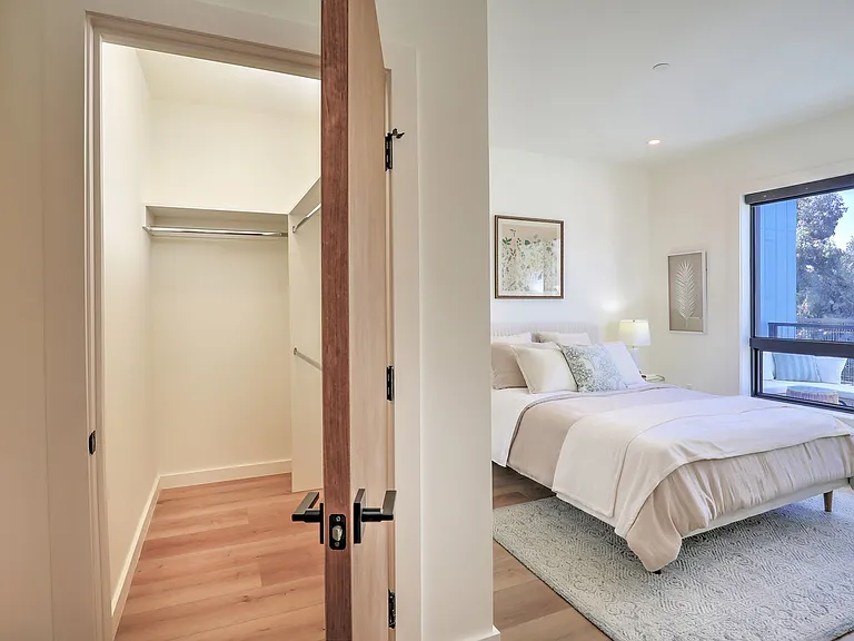 4745 Carpinteria Ave — Photo 11