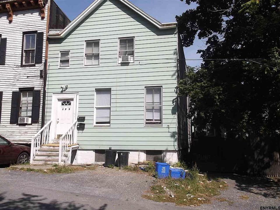 2nd image of 199 Catherine St