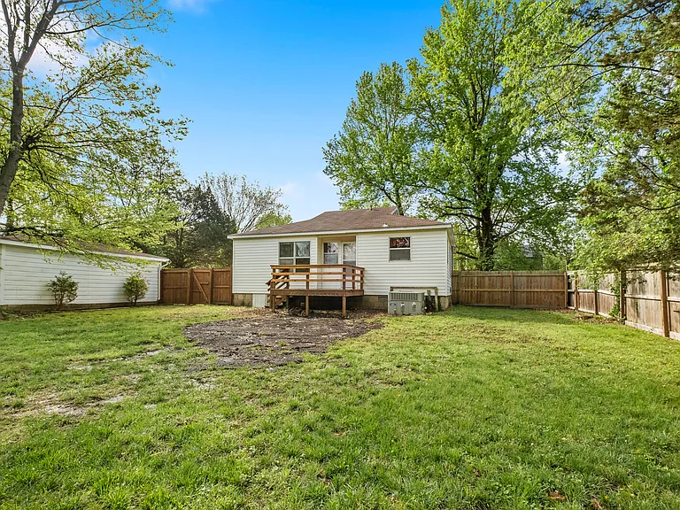 2228 W Wedington Dr — Photo 21