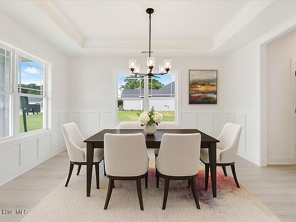 5th image of 105 Brighton Street