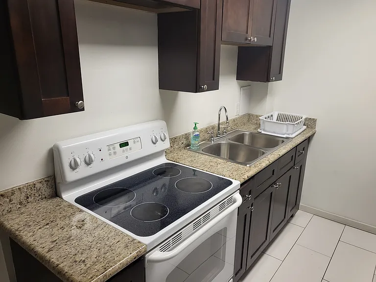 331 Decatur St #2B — Photo 6