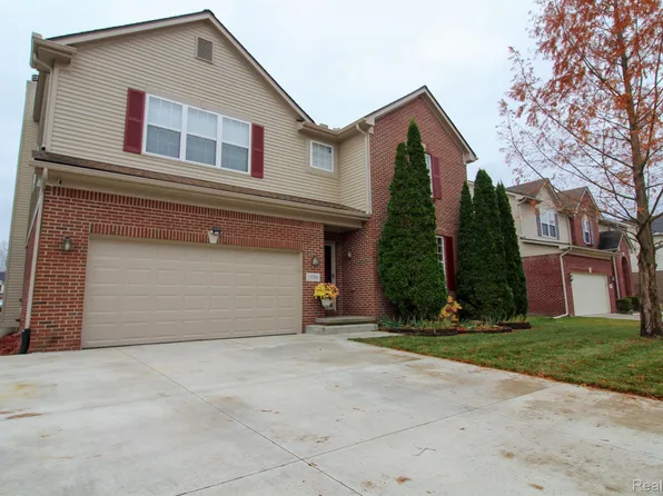 15586 Timbers Edge Dr, Clinton Township, MI 48035