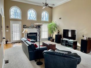 3402 Tucker Wood Ln, Louisville, KY 40299