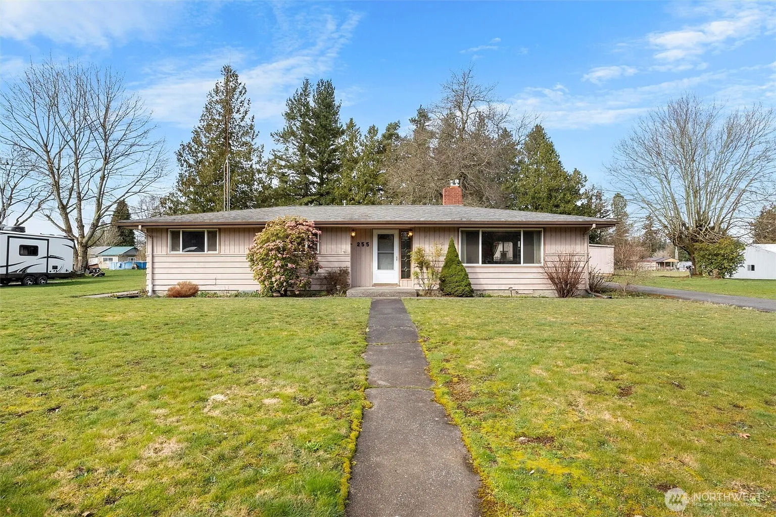 255 Pyramid Lane photo 1