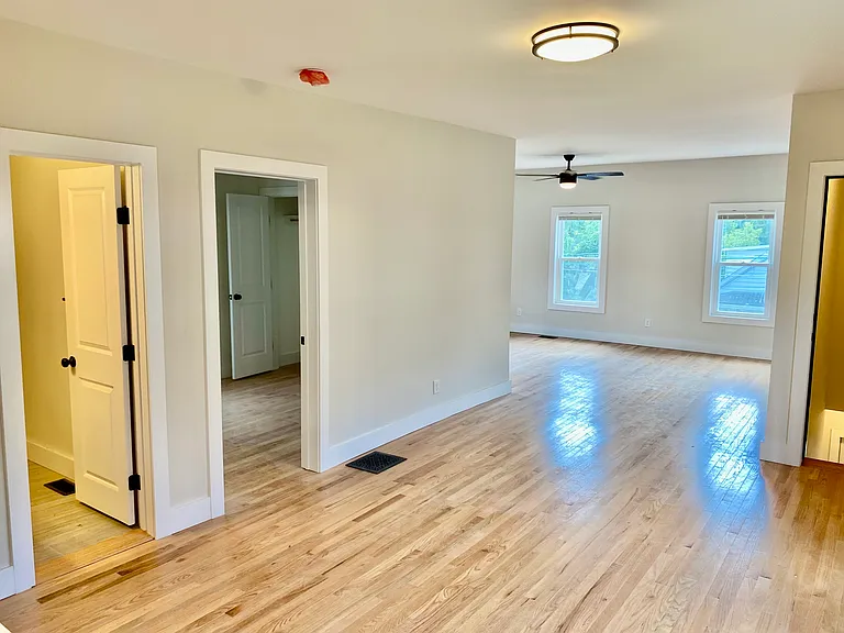 320 Greenway Ave #1 — Photo 6