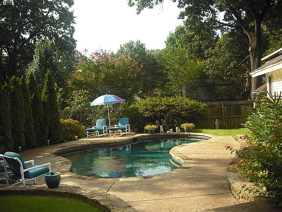 Garden/Swimming Pool