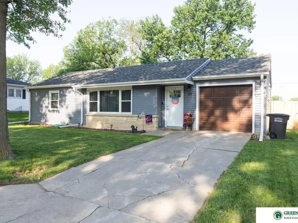 34 Arbor Ct, York, NE 68467