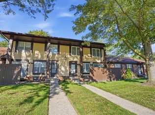 35275 Bristlecone Dr #9, Clinton Township, MI 48035
