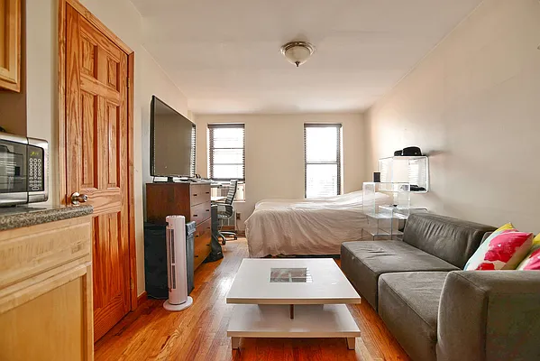 Rented by J Misrahi Realty Corp | media 7