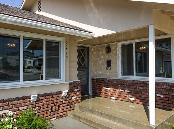 3rd image of 15515 Foremast Dr