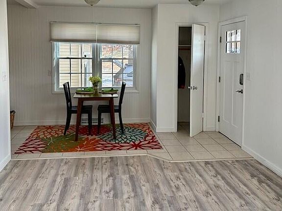 4th image of 4341 Kroes St NE