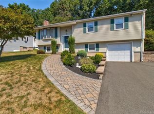 49 Maxwell Dr, Plantsville, CT 06479
