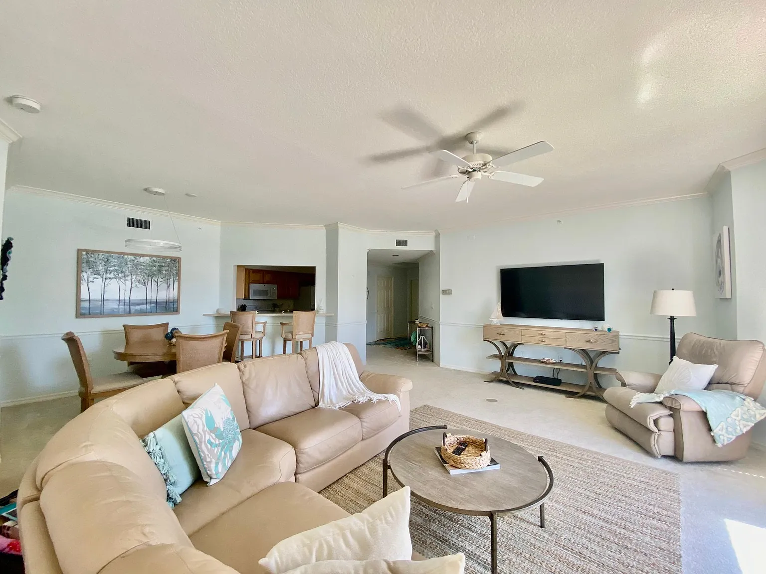 4183 Bay Beach Ln — Photo 2