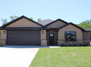 16030 Crossing Cir, Lindale, TX 75771