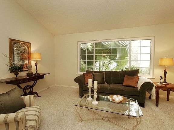 Spacious living room