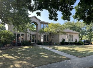 1928 N Ridge Ave, Arlington Heights, IL 60004