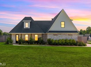 311 Hall Rd, Stonewall, LA 71078
